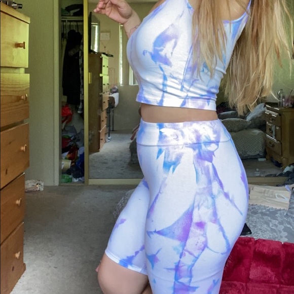 Set - Picture 3 of 3